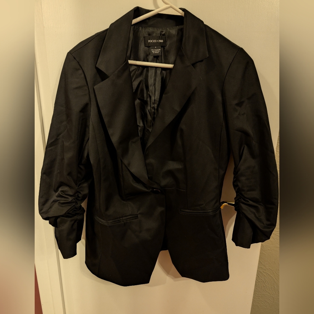 Focus 2000 Women's Shiny Black Blazer With Cinched Sleeves